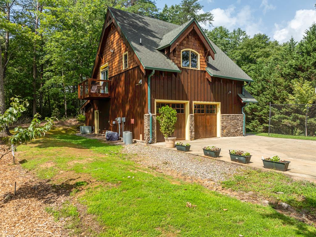 422562 Blue Ridge Residential