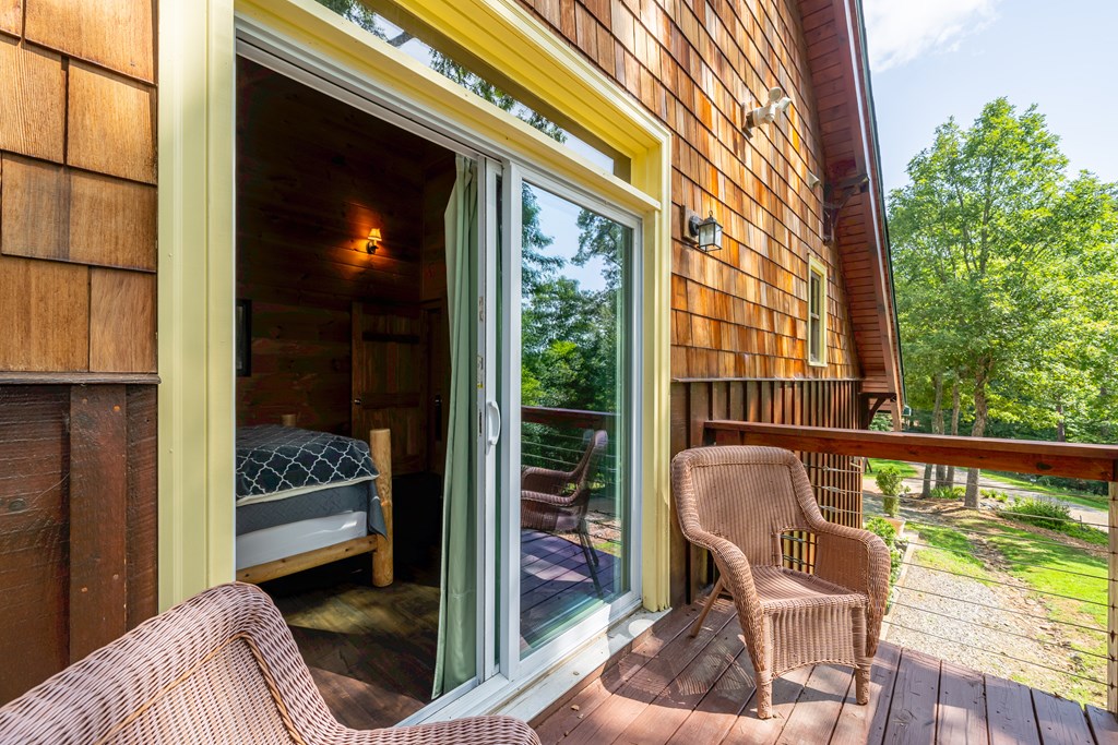 422562 Blue Ridge Residential