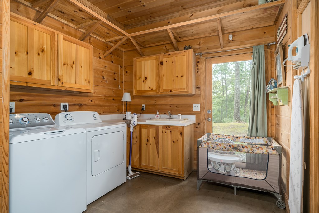 422562 Blue Ridge Residential