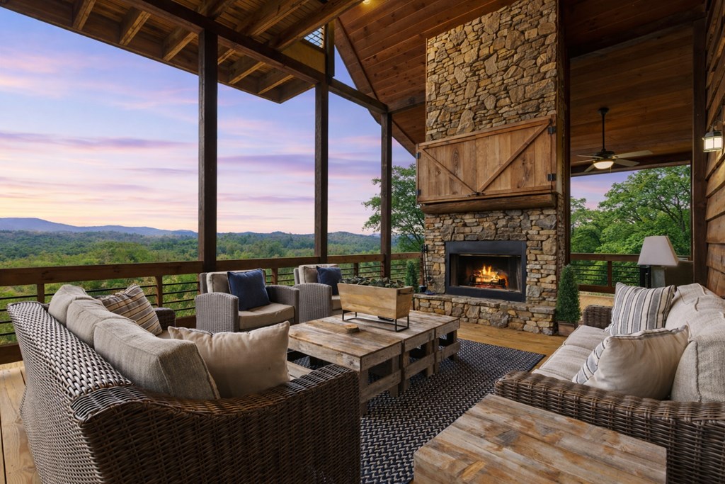 422563 Blue Ridge Residential