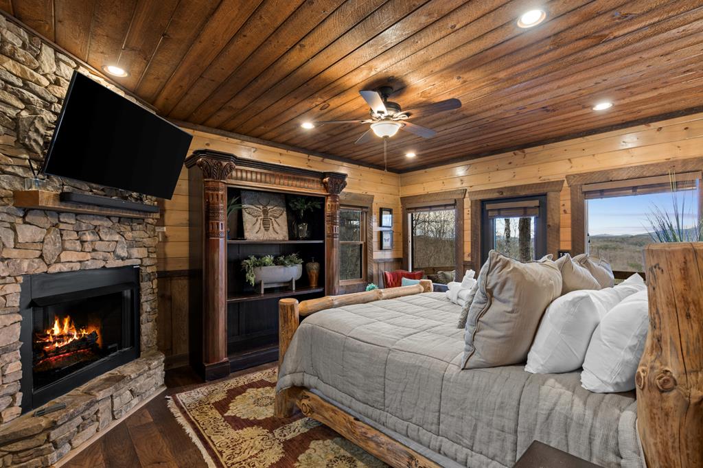 422563 Blue Ridge Residential