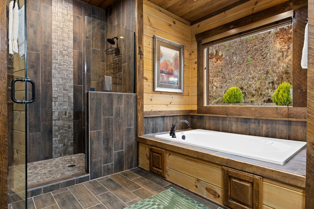 422563 Blue Ridge Residential