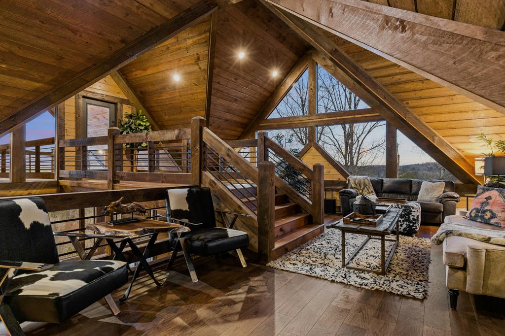 422563 Blue Ridge Residential