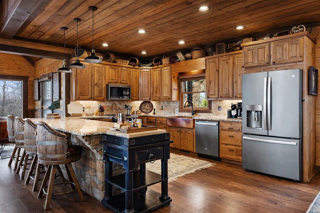 422563 Blue Ridge Residential