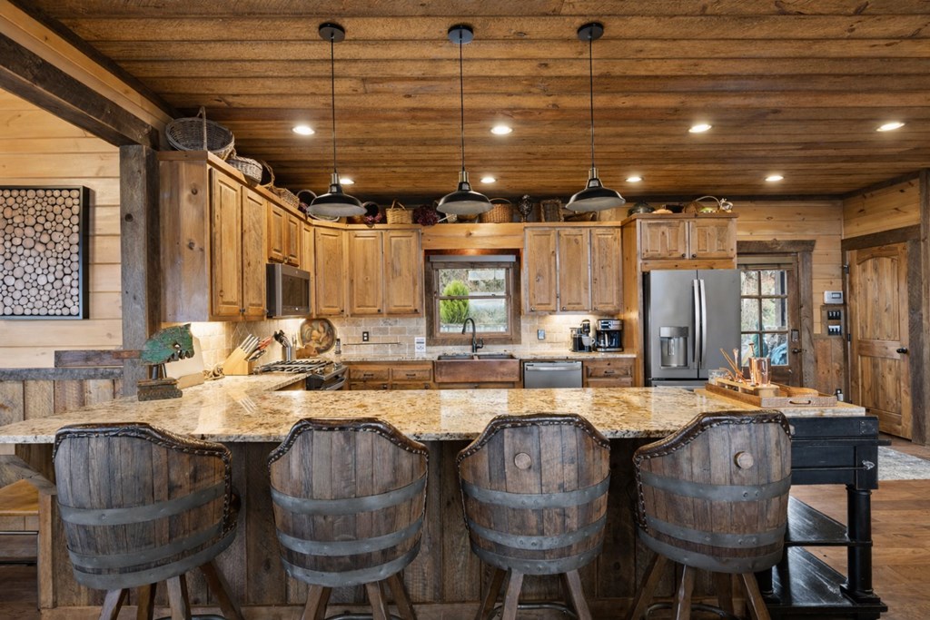 422563 Blue Ridge Residential