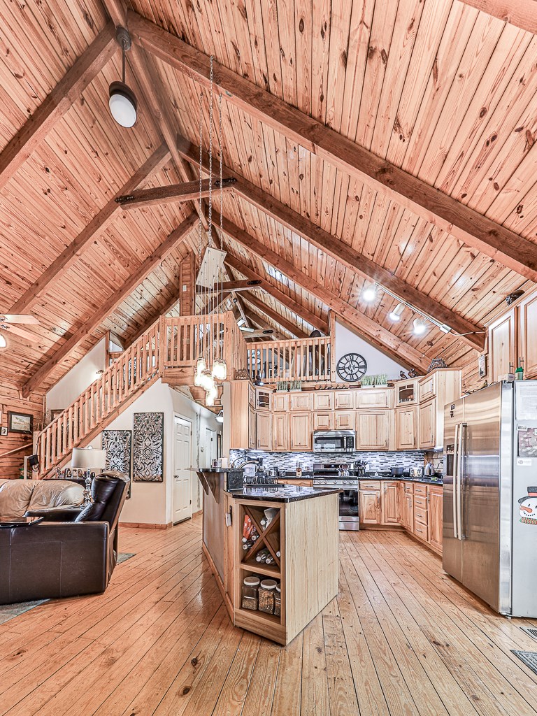 422566 Ellijay Residential