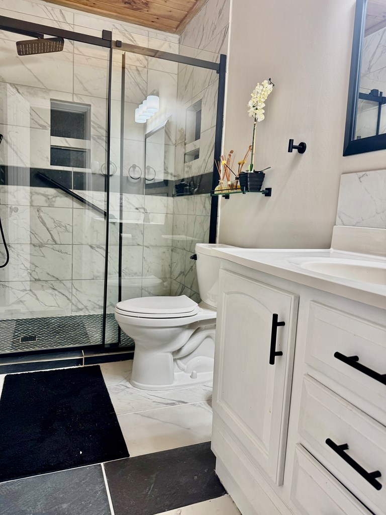 422566 Ellijay Residential