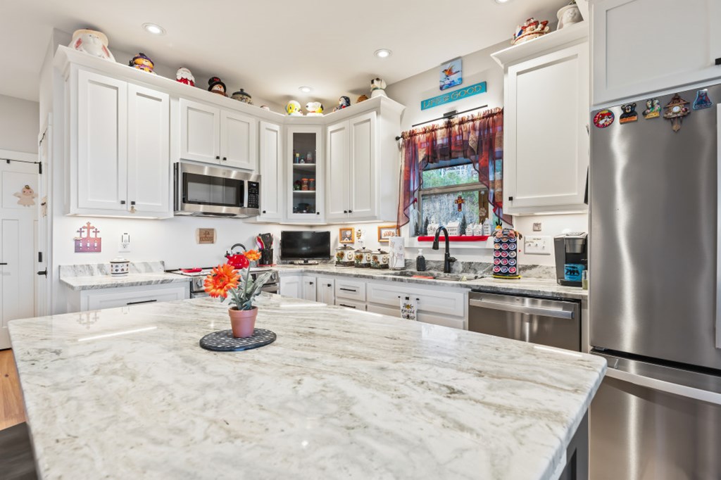 422568 Murphy Residential