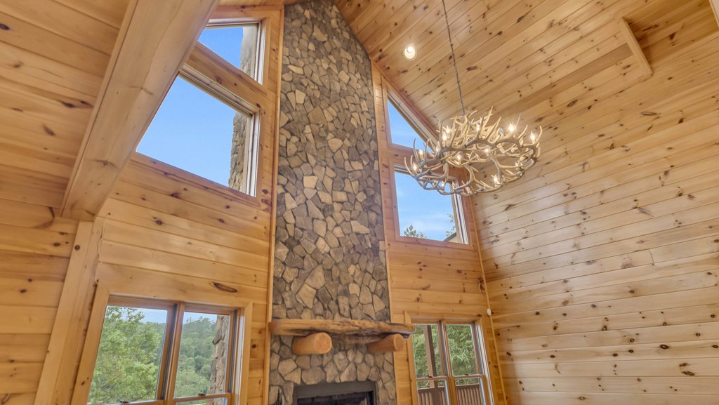 422577 Mineral Bluff Residential