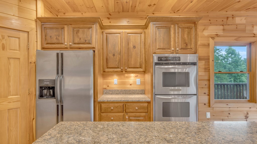 422577 Mineral Bluff Residential