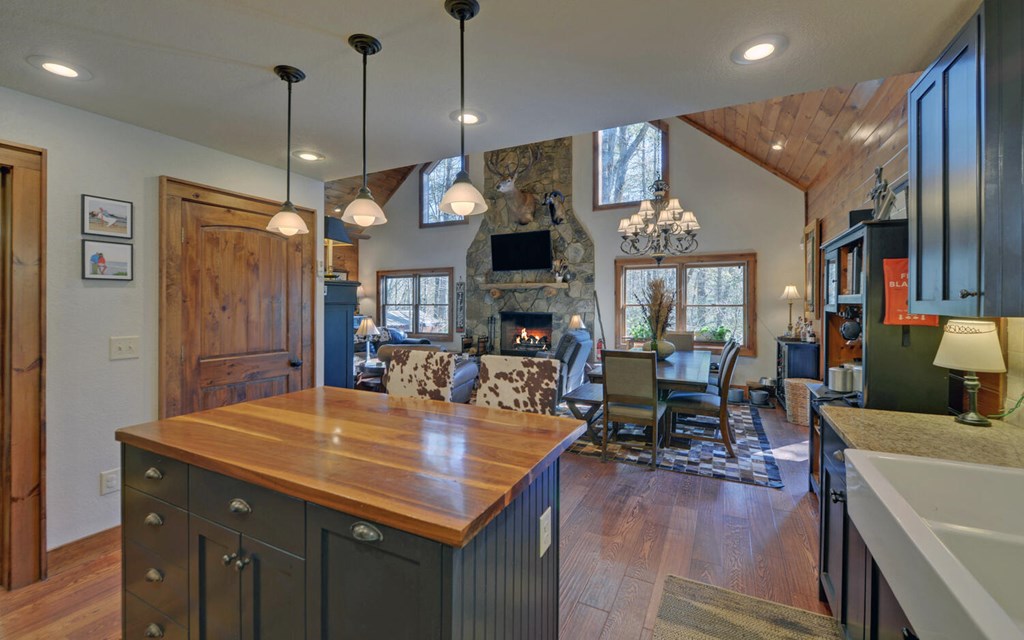 422580 Murphy Residential