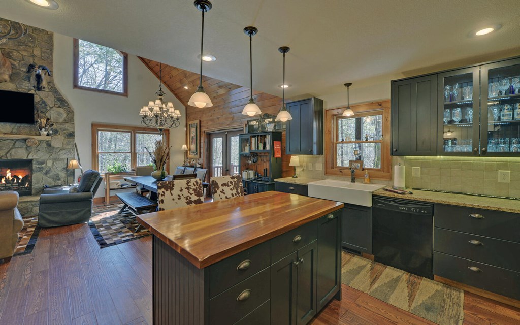 422580 Murphy Residential