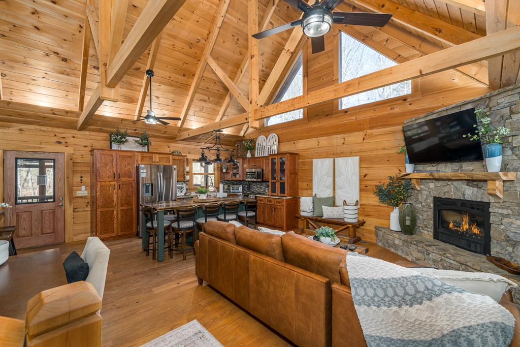 422587 Ellijay Residential