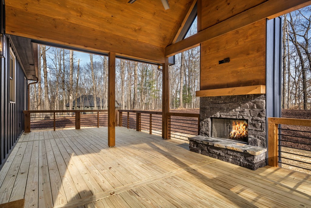 422594 Blue Ridge Residential