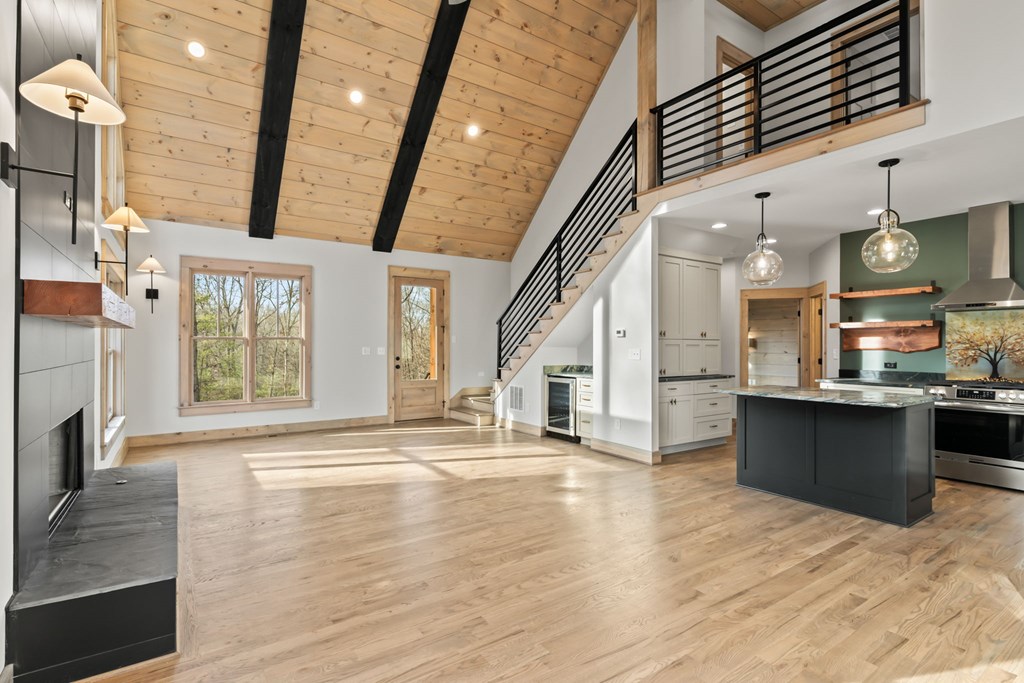 422594 Blue Ridge Residential