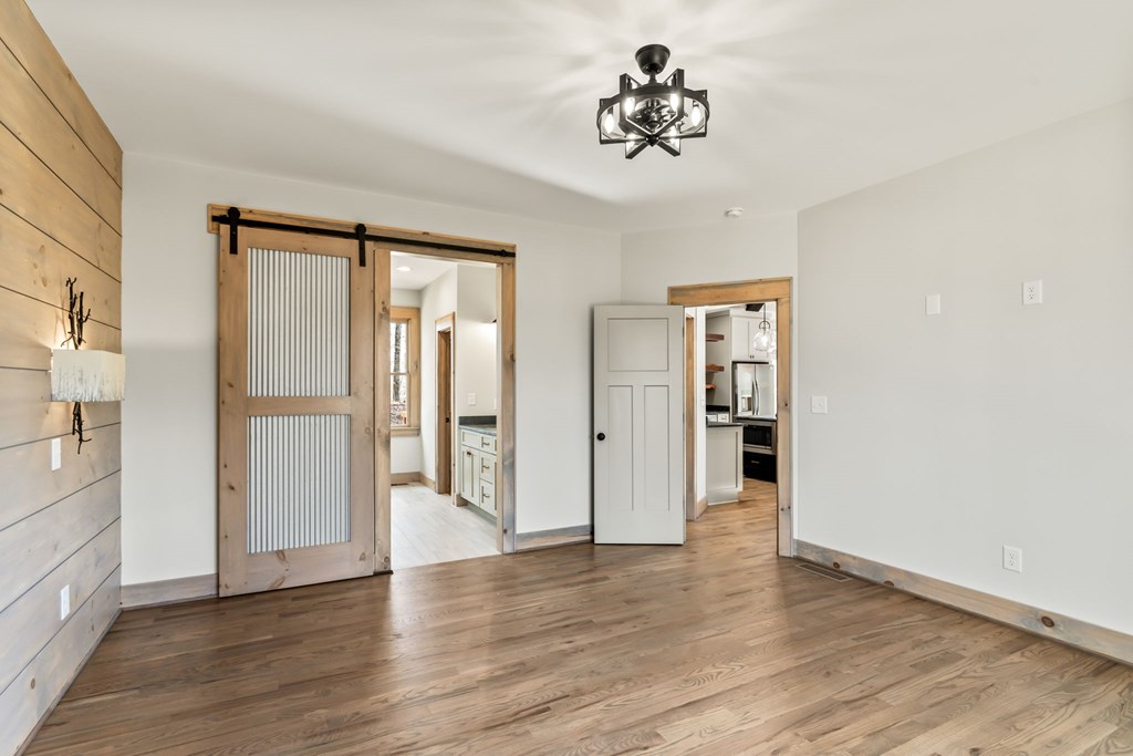 422594 Blue Ridge Residential