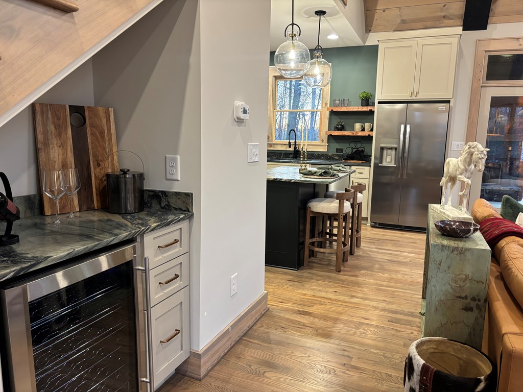 422594 Blue Ridge Residential