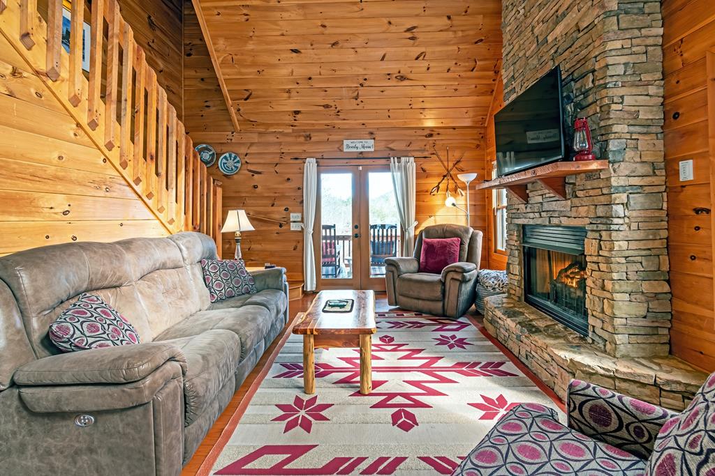 422597 Mineral Bluff Residential