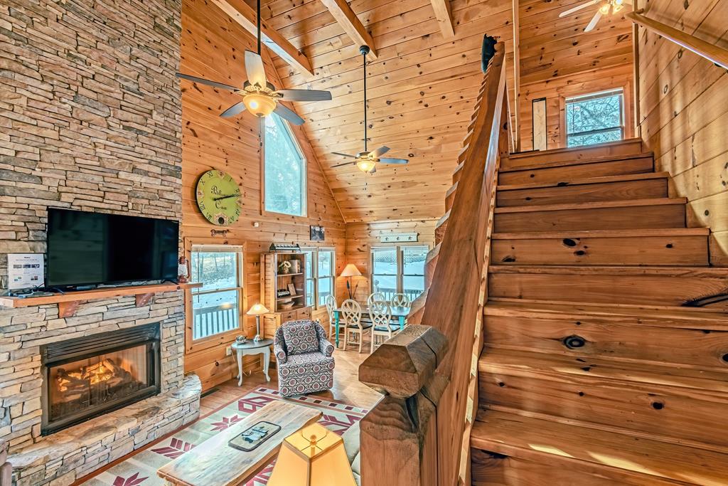 422597 Mineral Bluff Residential