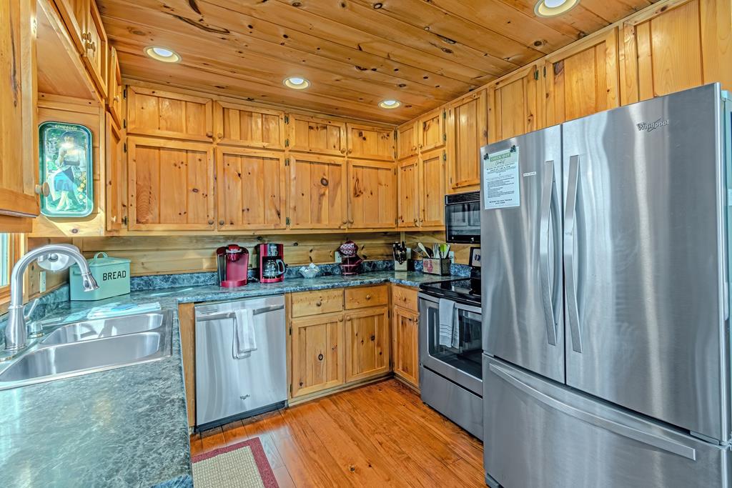 422597 Mineral Bluff Residential