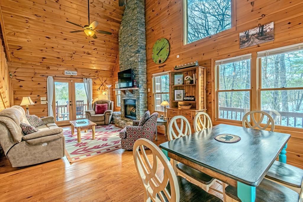 422597 Mineral Bluff Residential