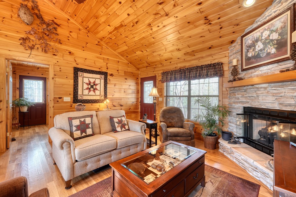 422598 Young Harris Residential