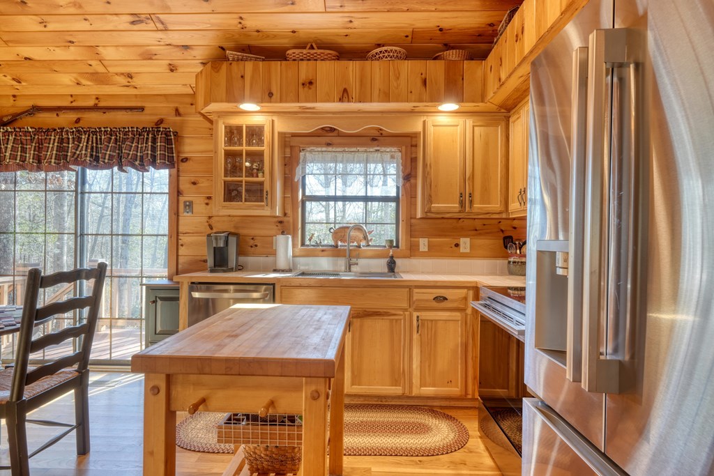 422598 Young Harris Residential