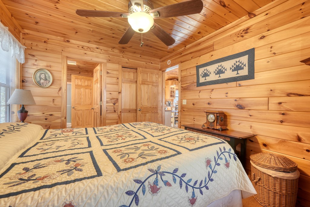 422598 Young Harris Residential