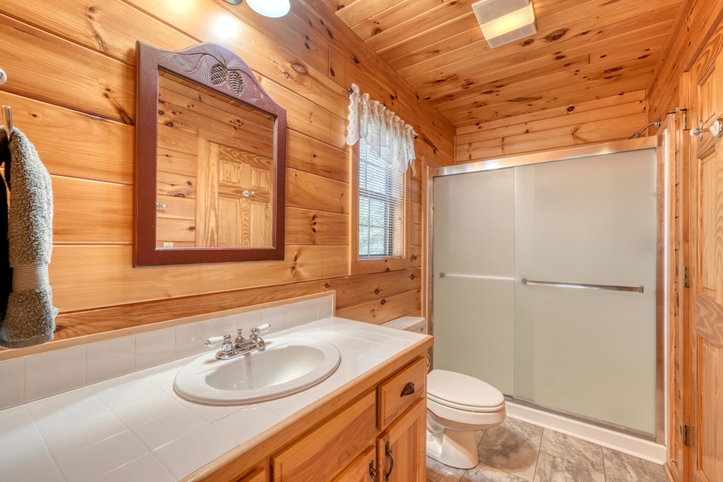 422598 Young Harris Residential