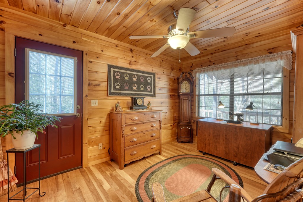 422598 Young Harris Residential