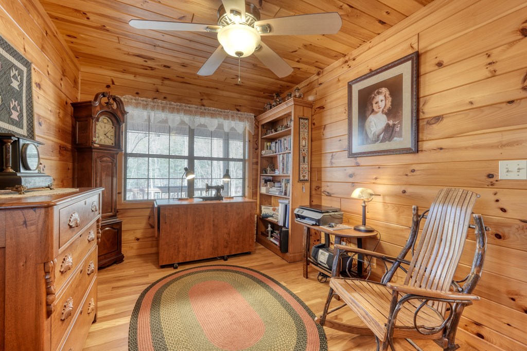 422598 Young Harris Residential