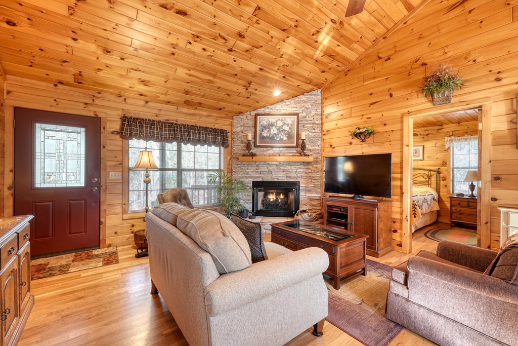 422598 Young Harris Residential