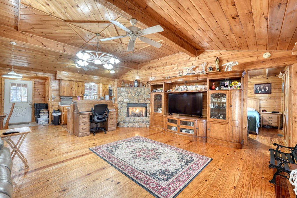 422606 Blairsville Residential