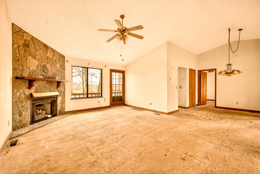 423617 Hayesville Residential