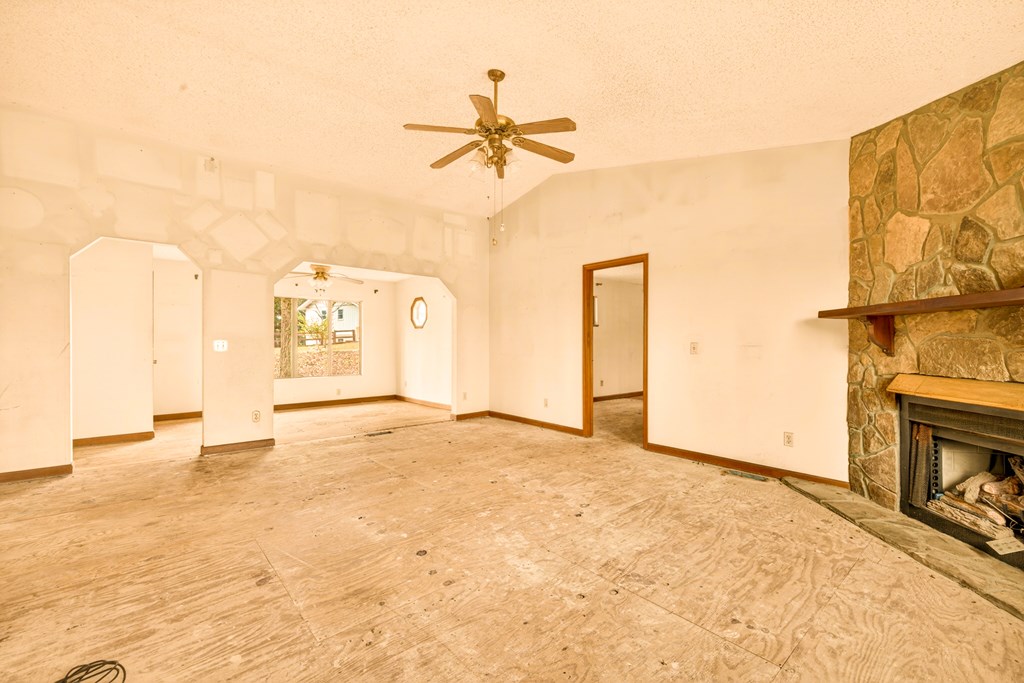 423617 Hayesville Residential