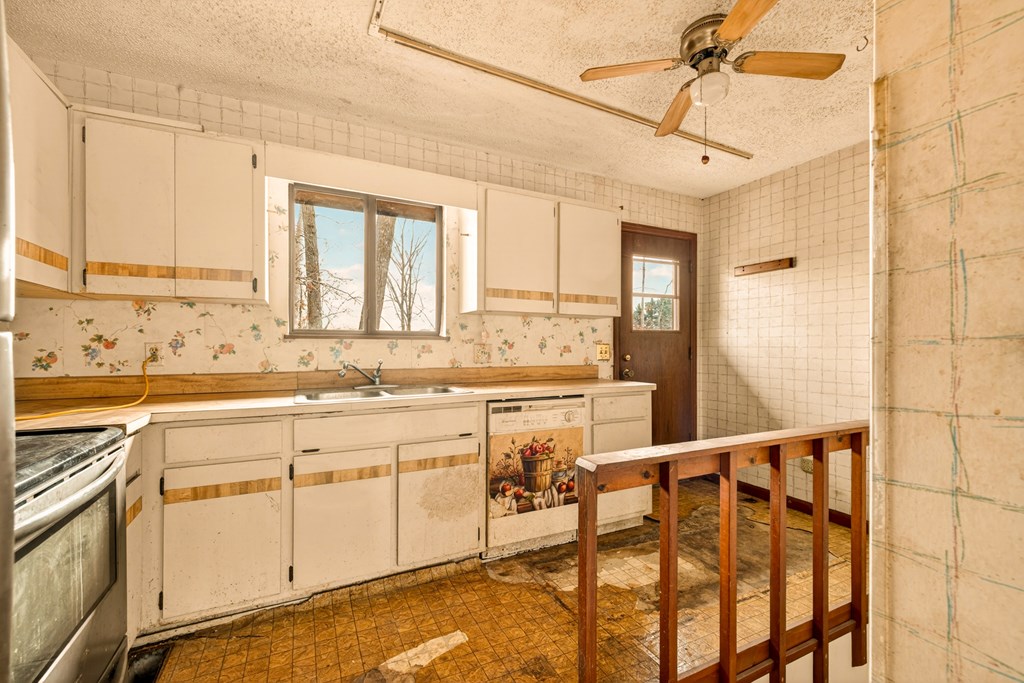 423617 Hayesville Residential