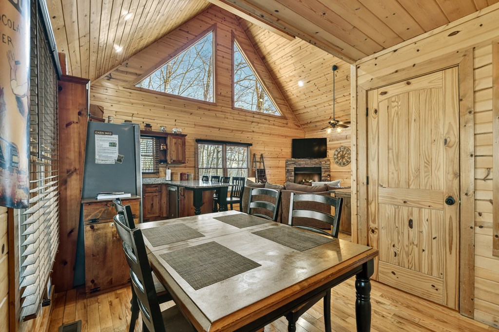 423618 Blue Ridge Residential