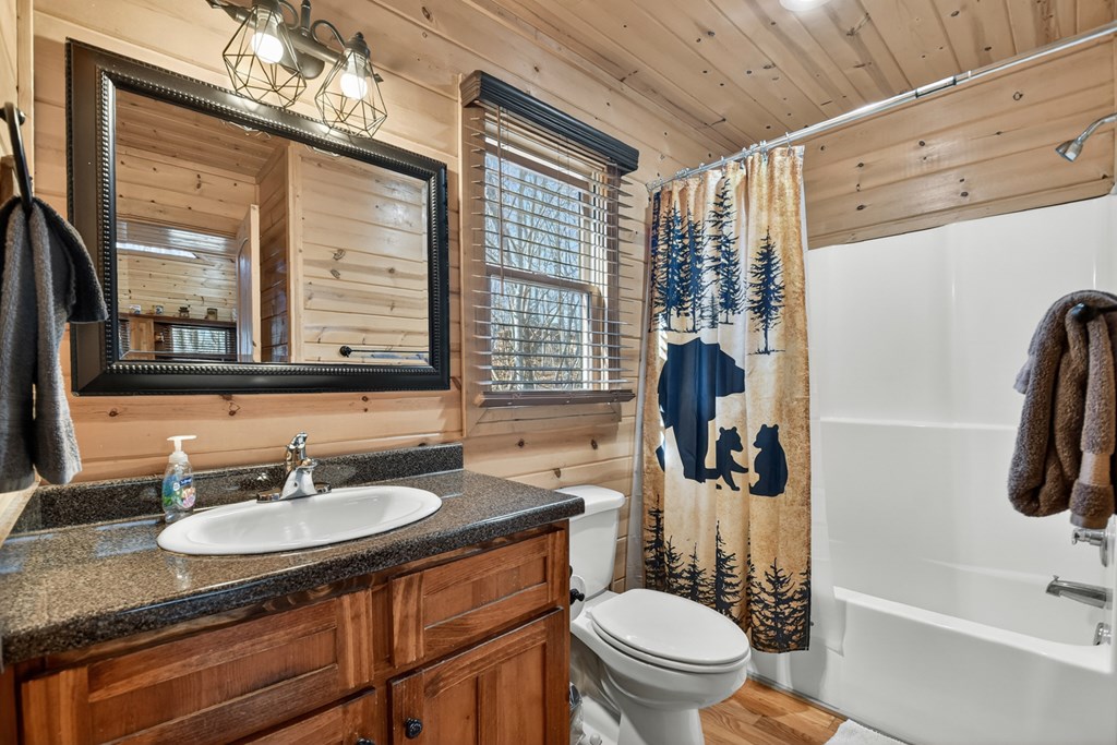 423618 Blue Ridge Residential