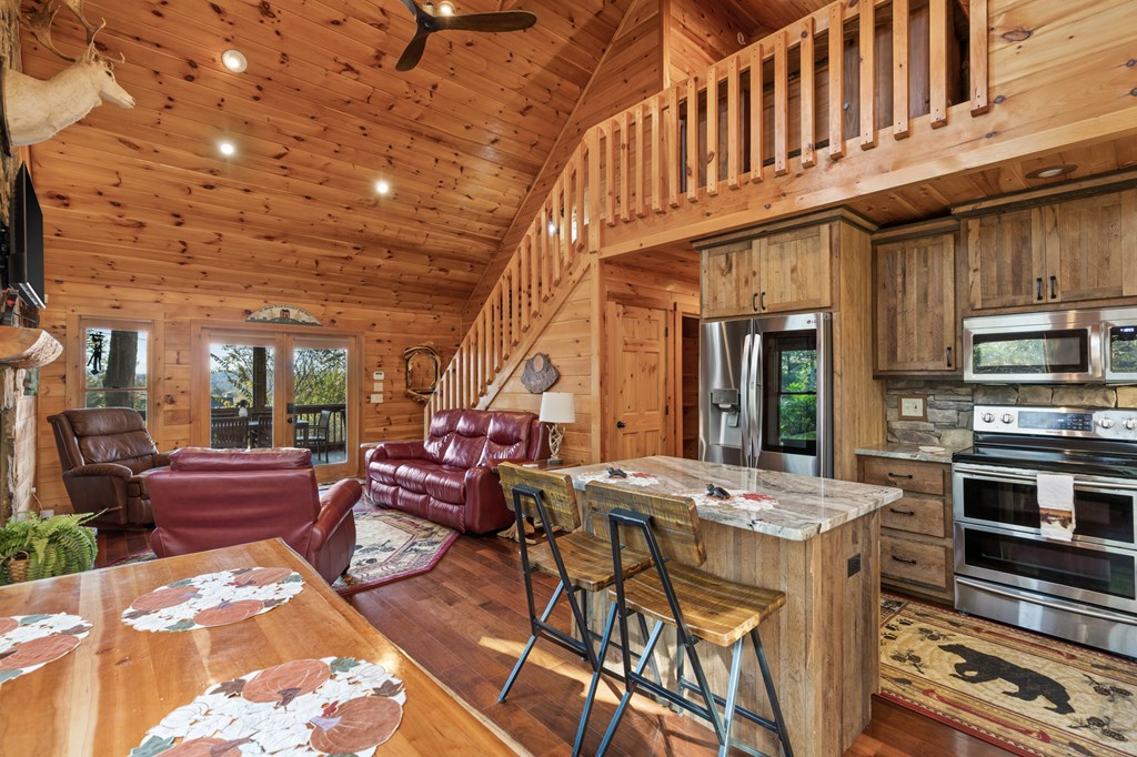 423621 Mineral Bluff Residential