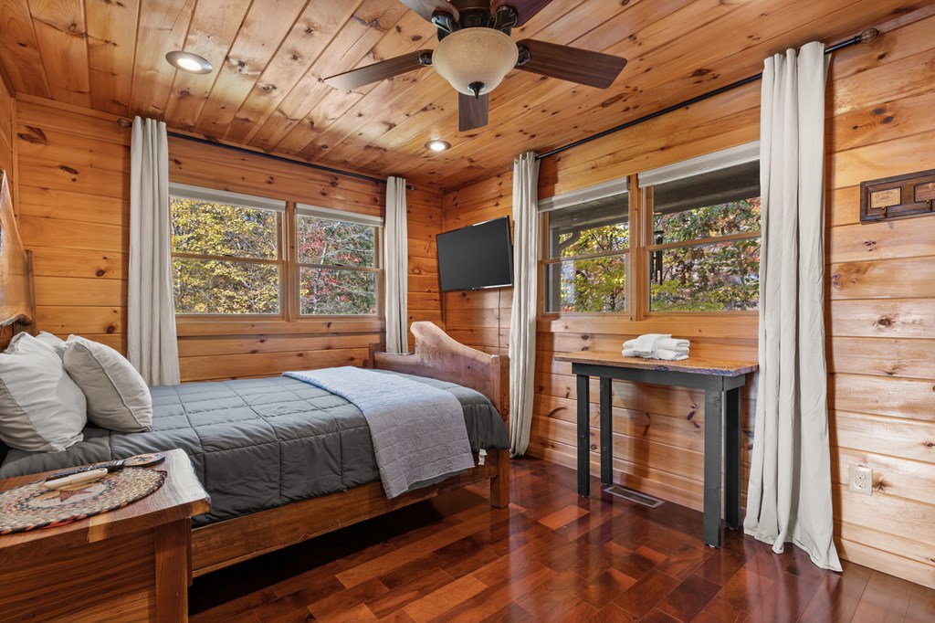 423621 Mineral Bluff Residential