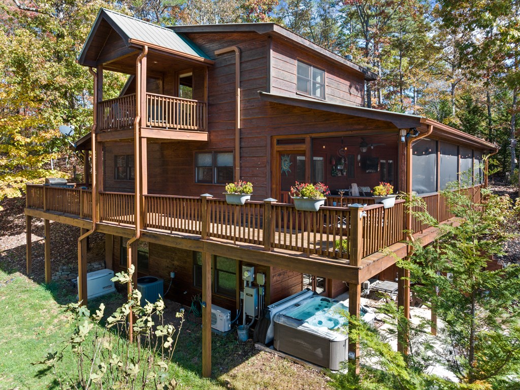 423621 Mineral Bluff Residential