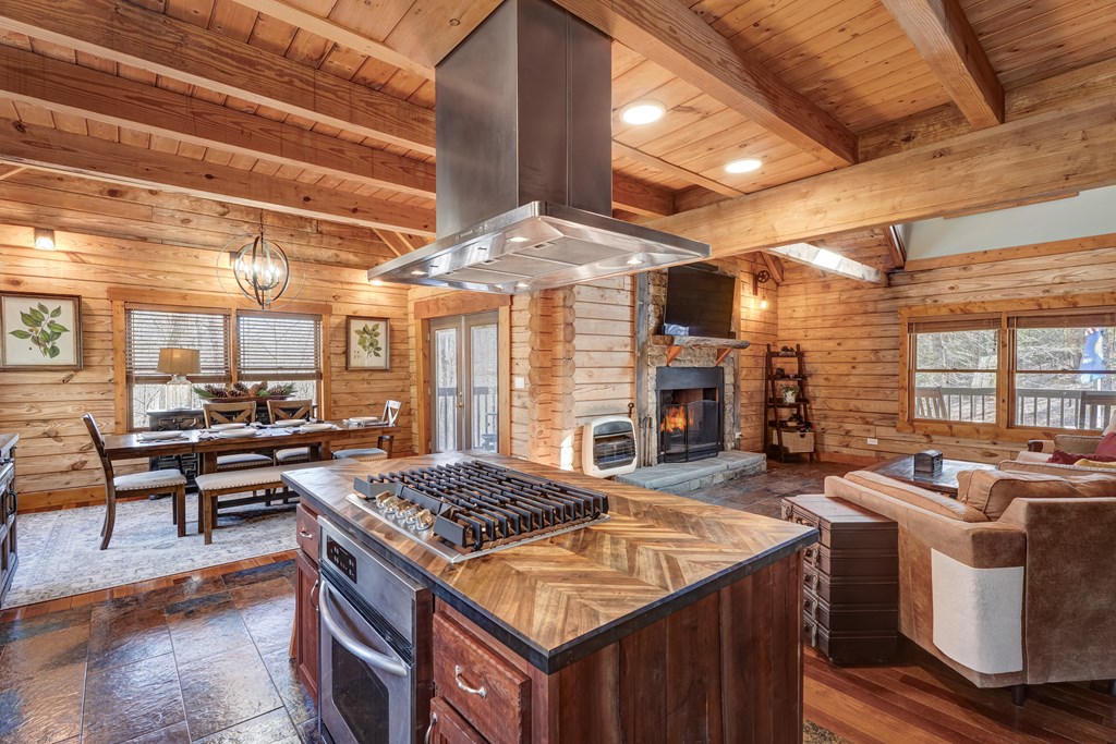 423622 Blue Ridge Residential