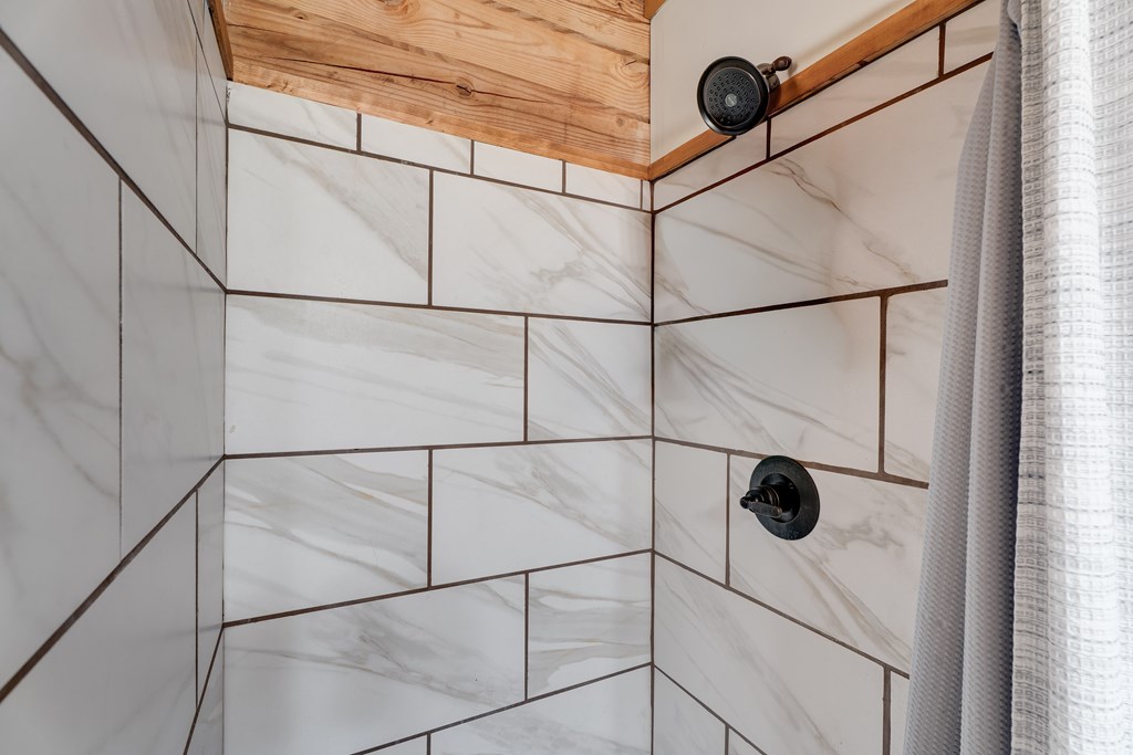 423622 Blue Ridge Residential