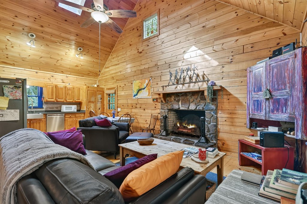 423625 Ellijay Residential