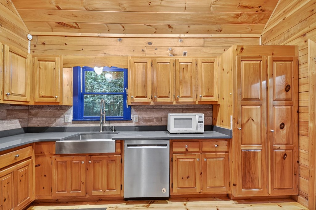 423625 Ellijay Residential
