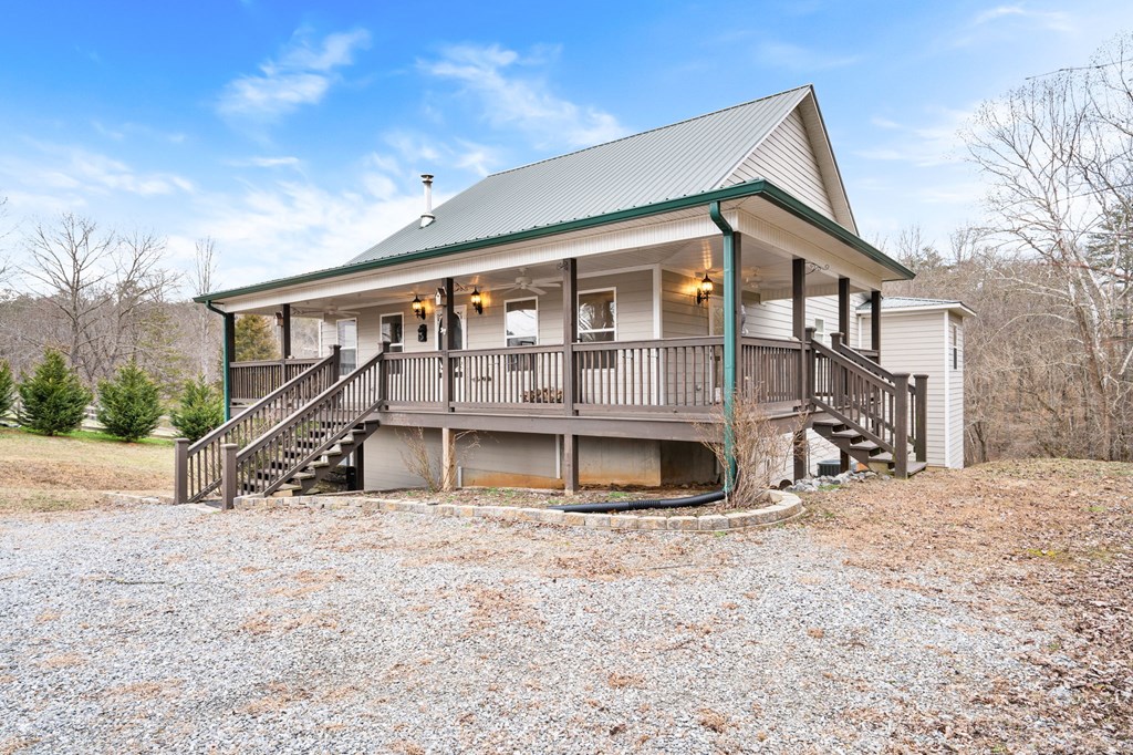 423630 Young Harris Residential