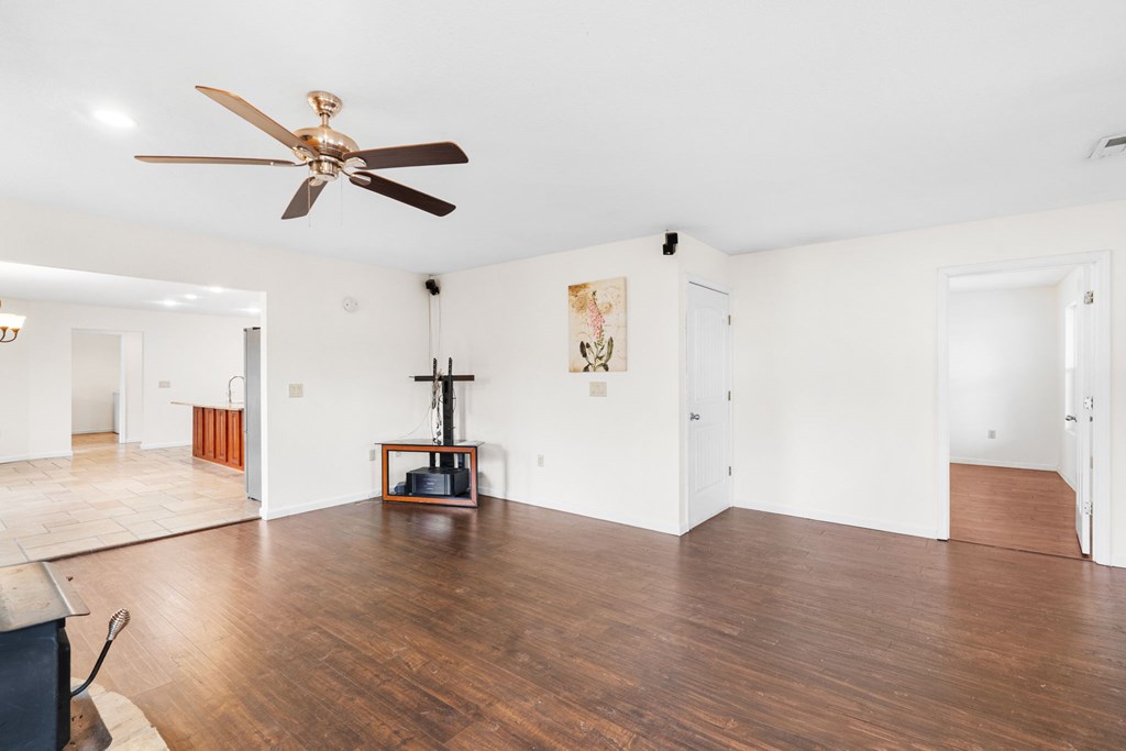 423630 Young Harris Residential