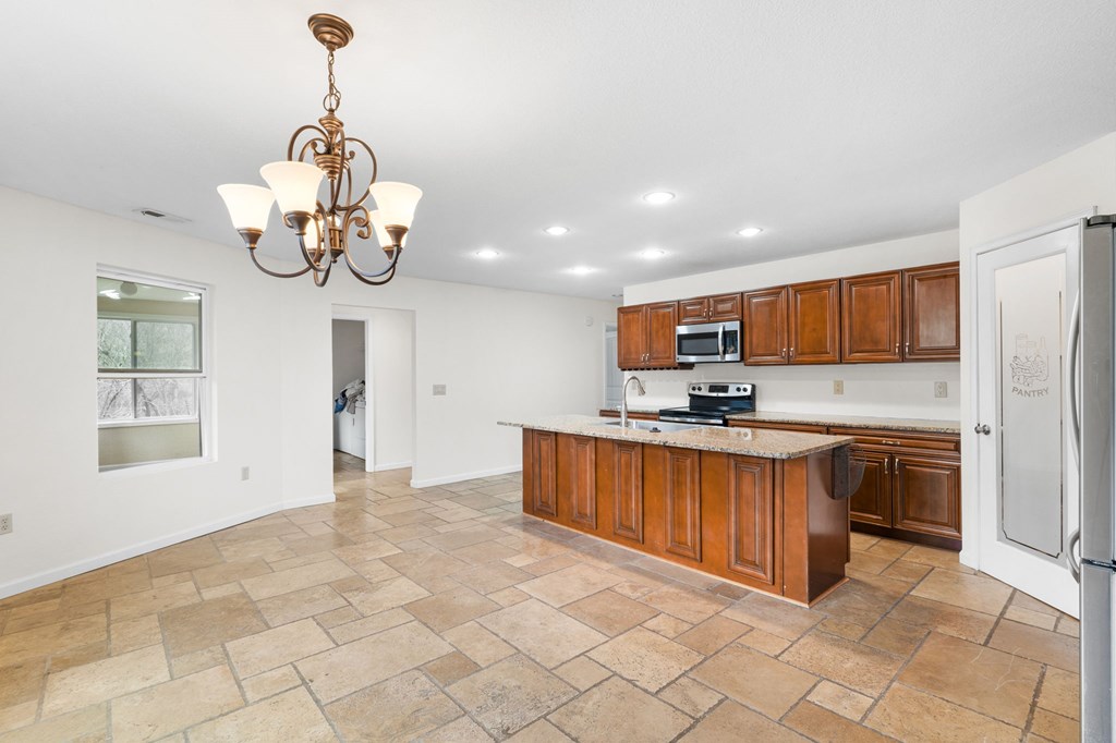 423630 Young Harris Residential