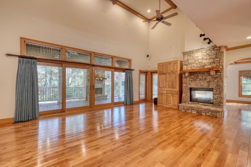 423631 Hiawassee Residential