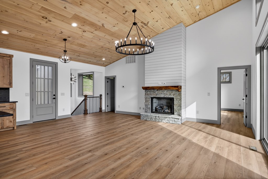 423634 Hayesville Residential